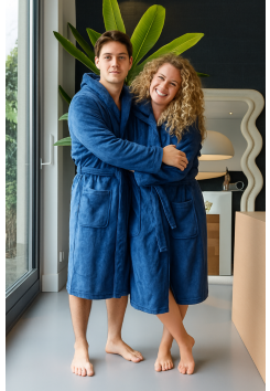 Blauer Fleece Bademantel mit Kapuze