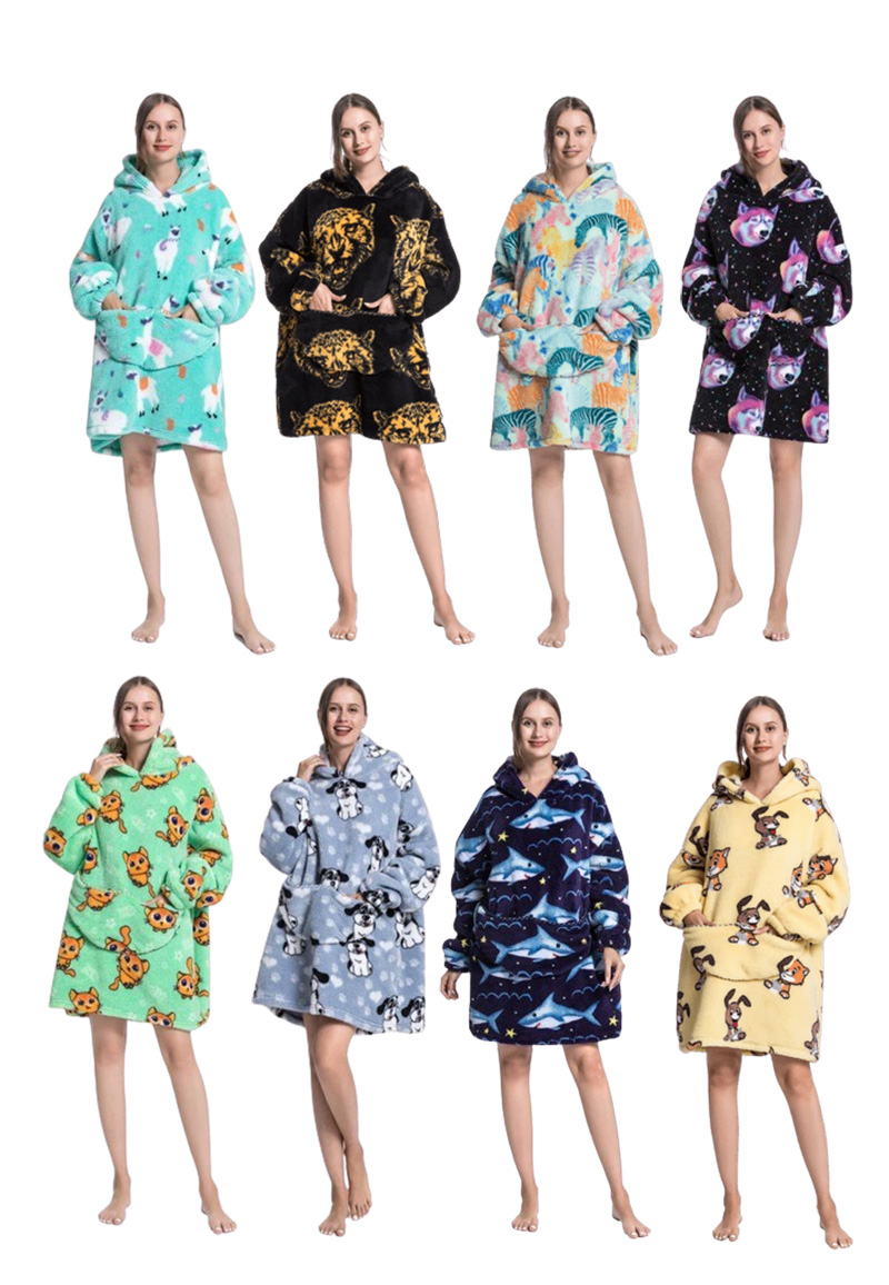 Comvie Animalprint deken met capuchon - fleece poncho-hondjes - Hondjes | Gr. 104/110